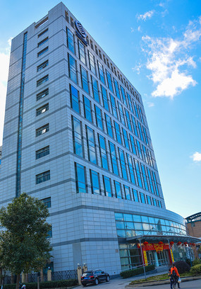 建筑装修装饰工程专业承包三级以上资质
